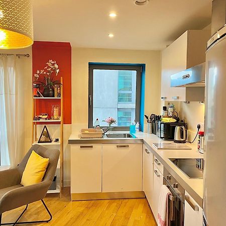 Skyview Apartment By Noknokstay - City Centre With Parking - Group, Family, Business Sheffield Esterno foto