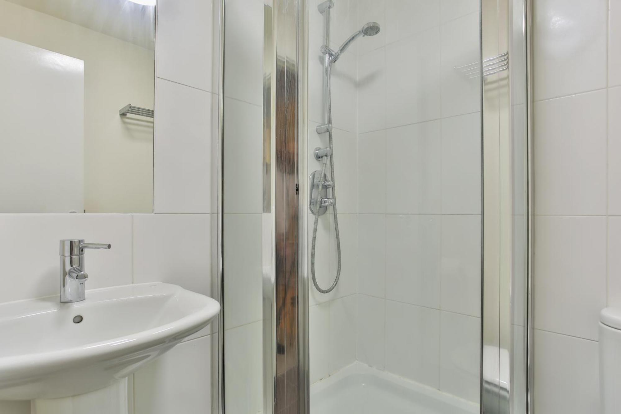 Skyview Apartment By Noknokstay - City Centre With Parking - Group, Family, Business Sheffield Esterno foto
