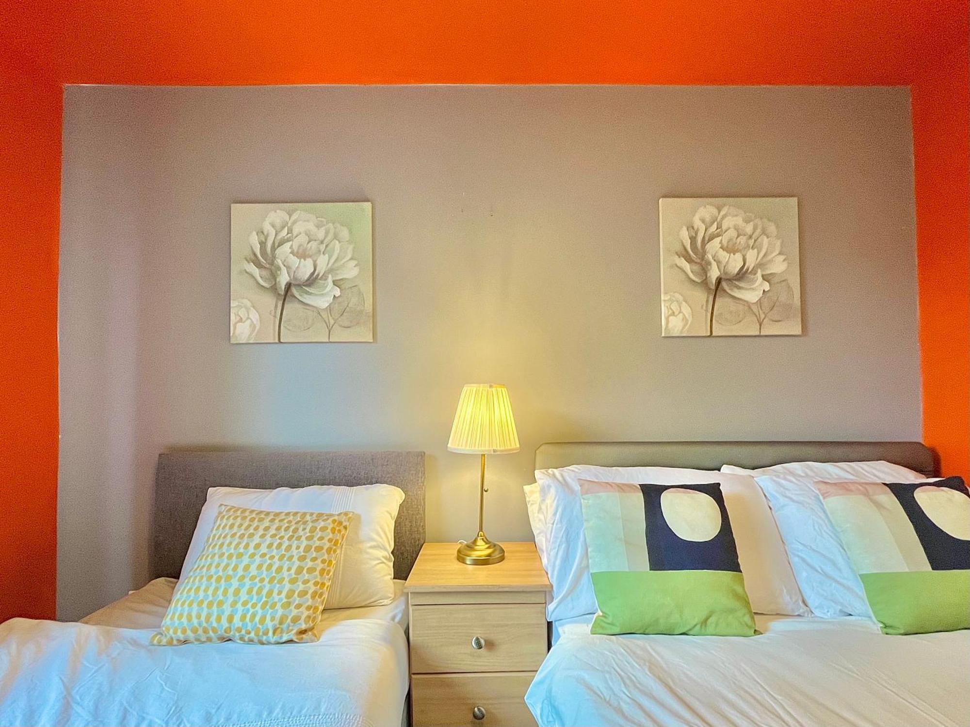 Skyview Apartment By Noknokstay - City Centre With Parking - Group, Family, Business Sheffield Esterno foto