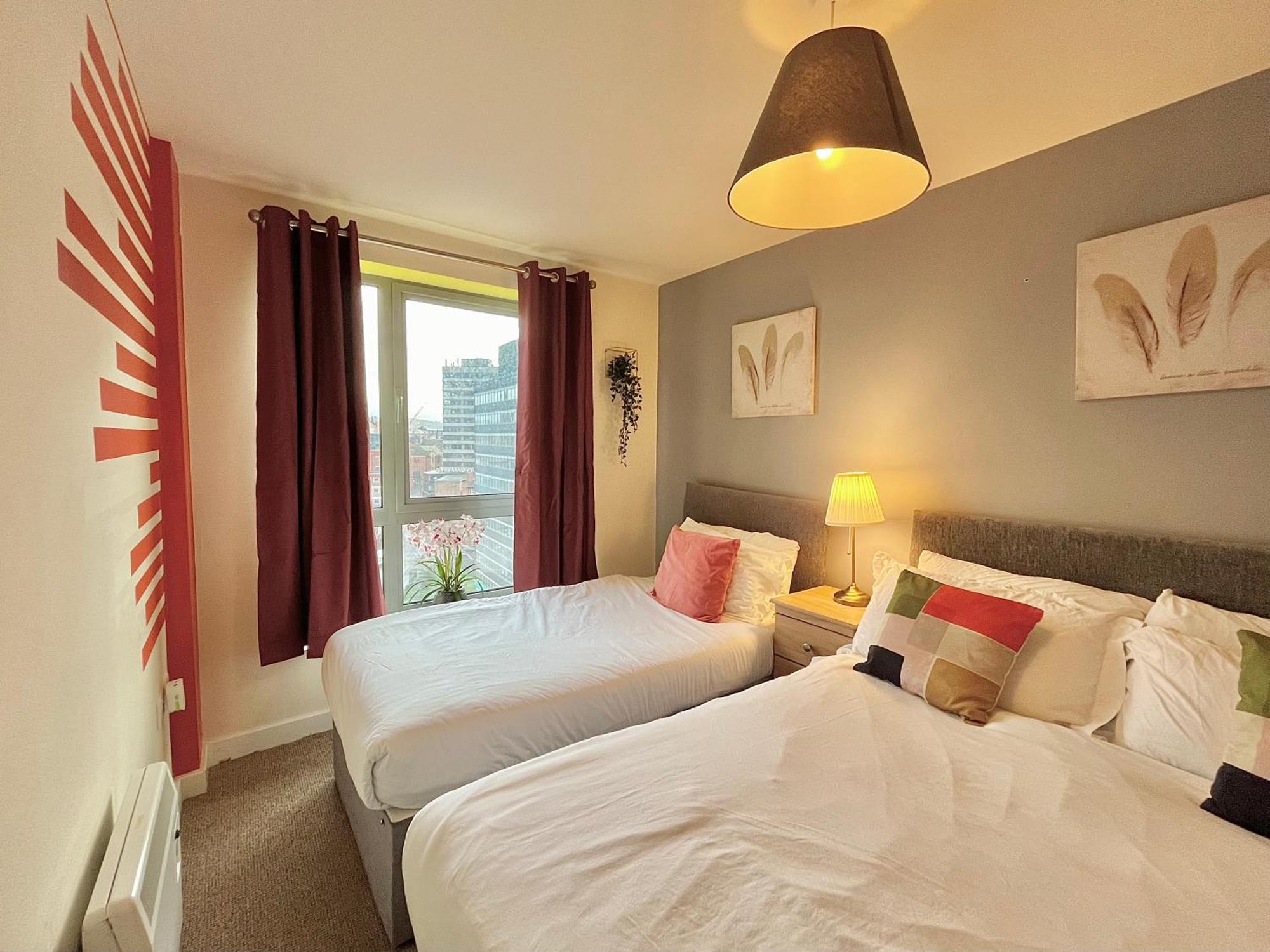 Skyview Apartment By Noknokstay - City Centre With Parking - Group, Family, Business Sheffield Esterno foto