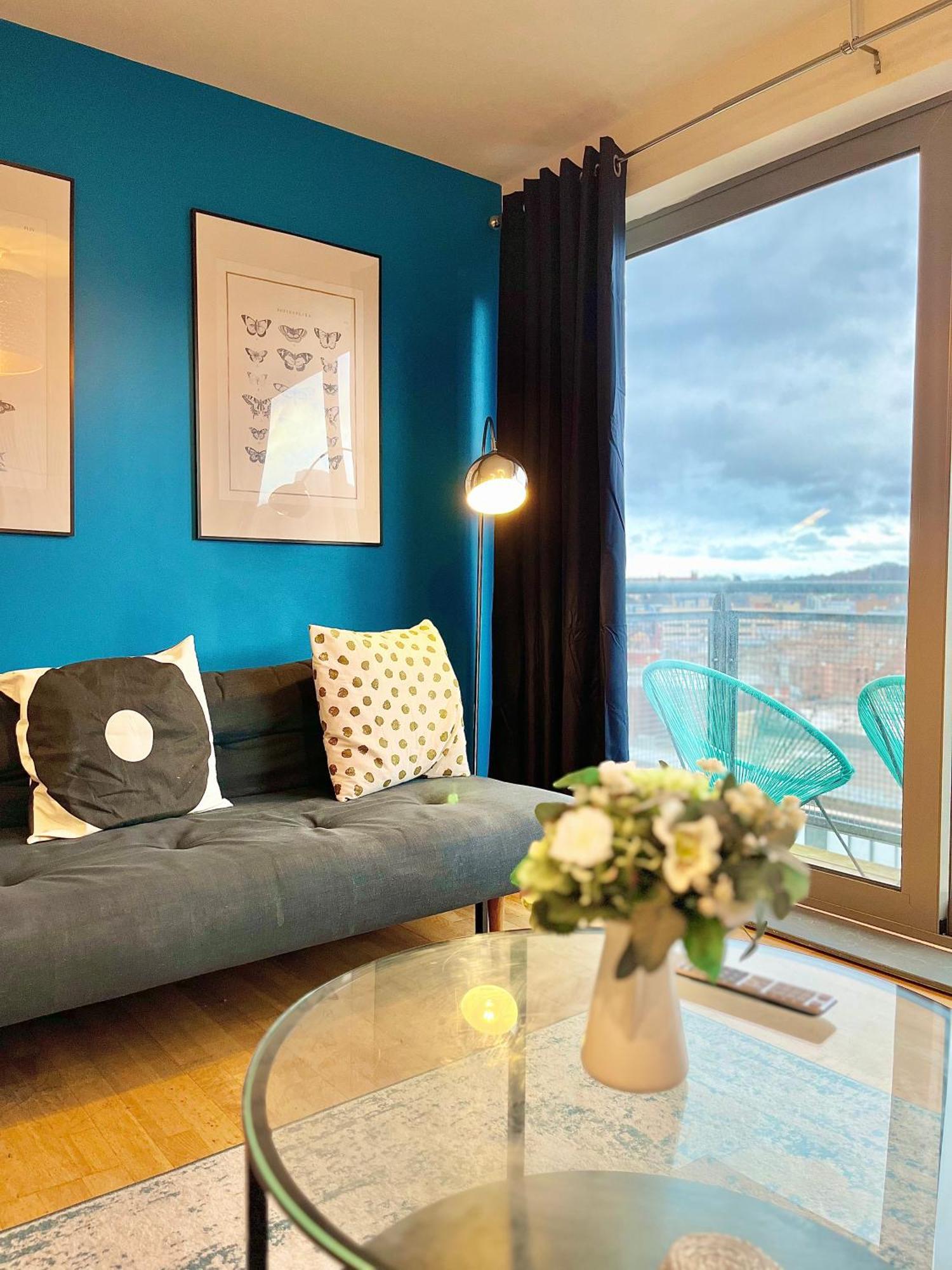 Skyview Apartment By Noknokstay - City Centre With Parking - Group, Family, Business Sheffield Esterno foto