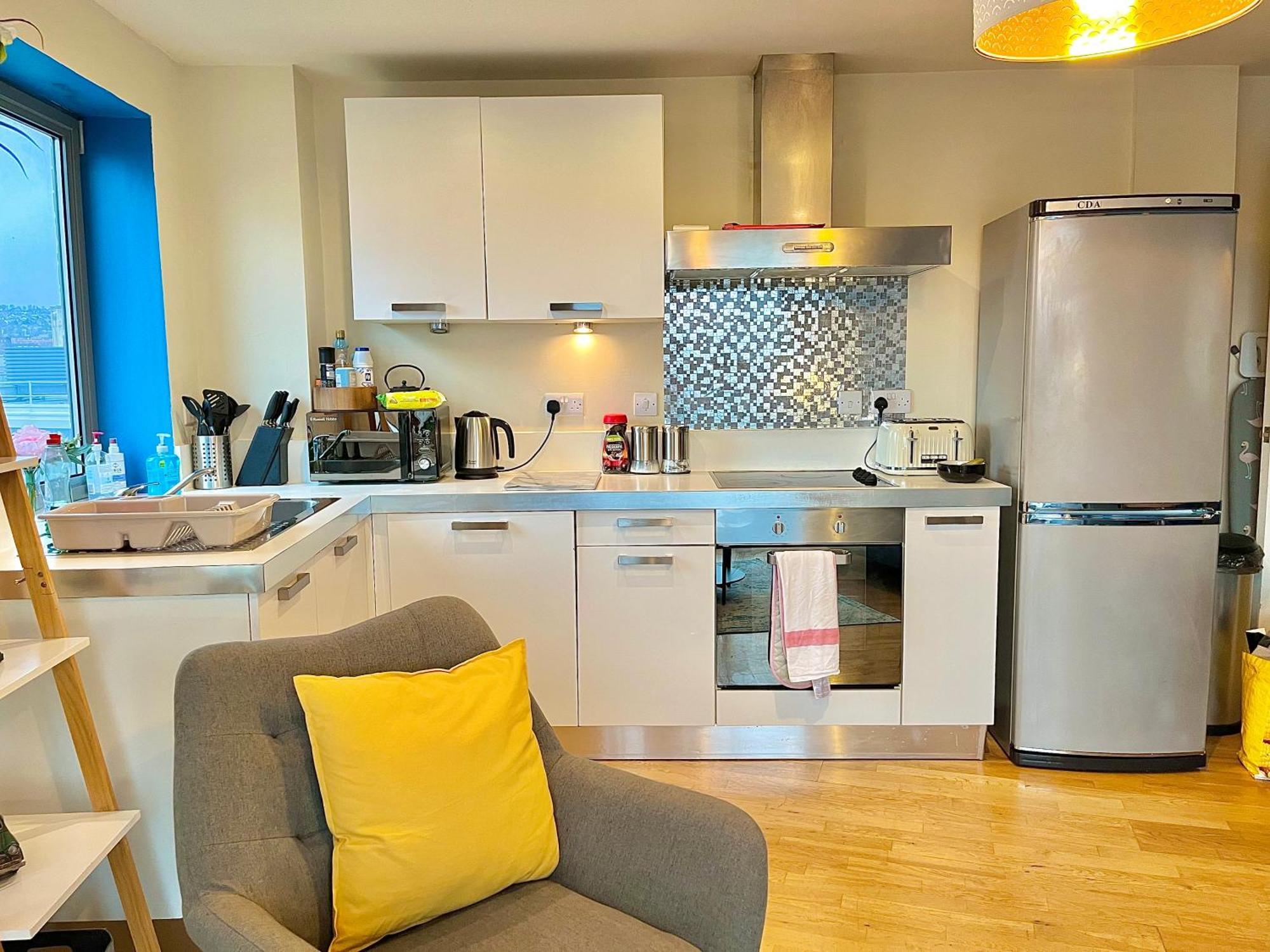 Skyview Apartment By Noknokstay - City Centre With Parking - Group, Family, Business Sheffield Esterno foto