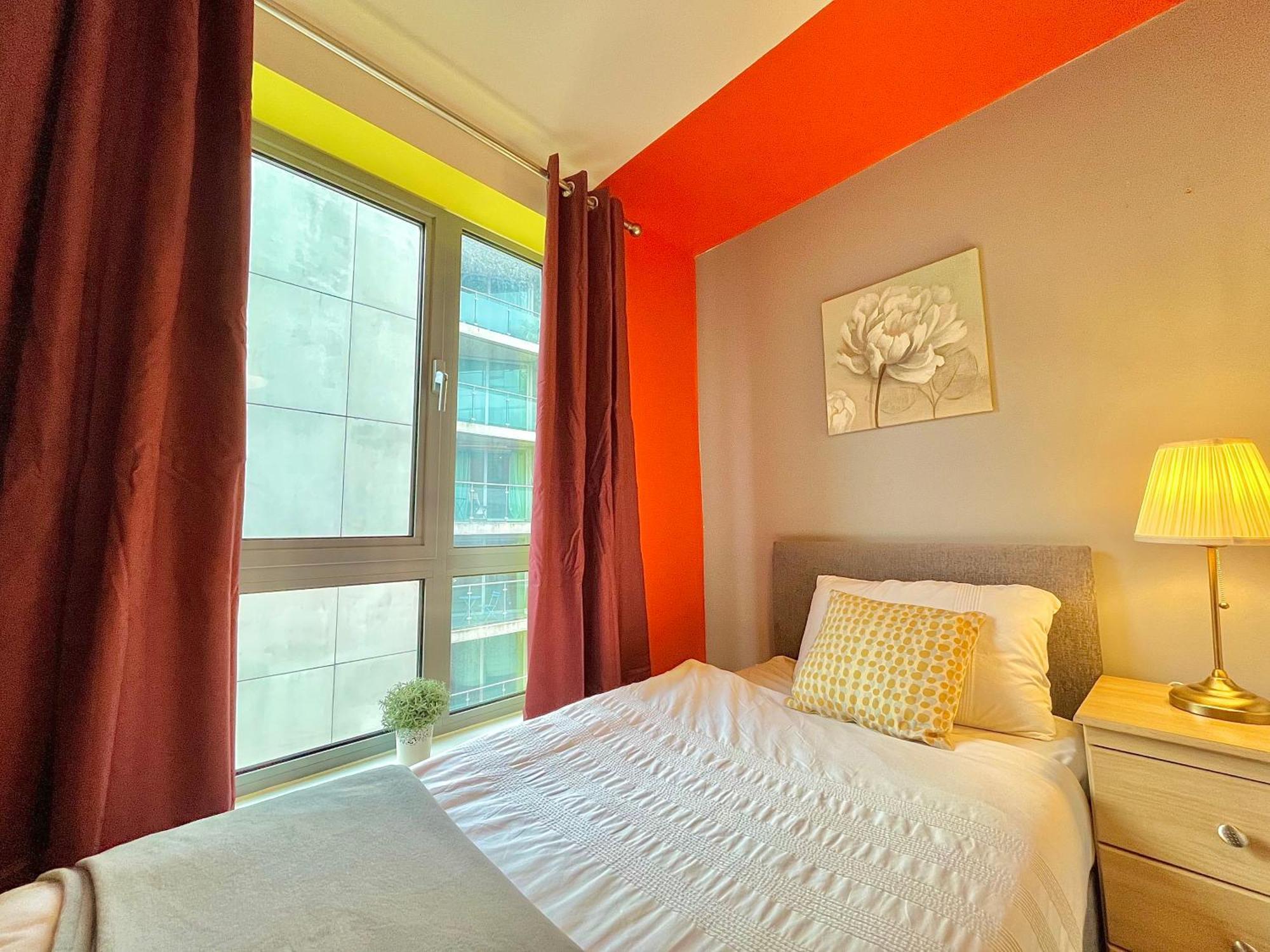 Skyview Apartment By Noknokstay - City Centre With Parking - Group, Family, Business Sheffield Esterno foto