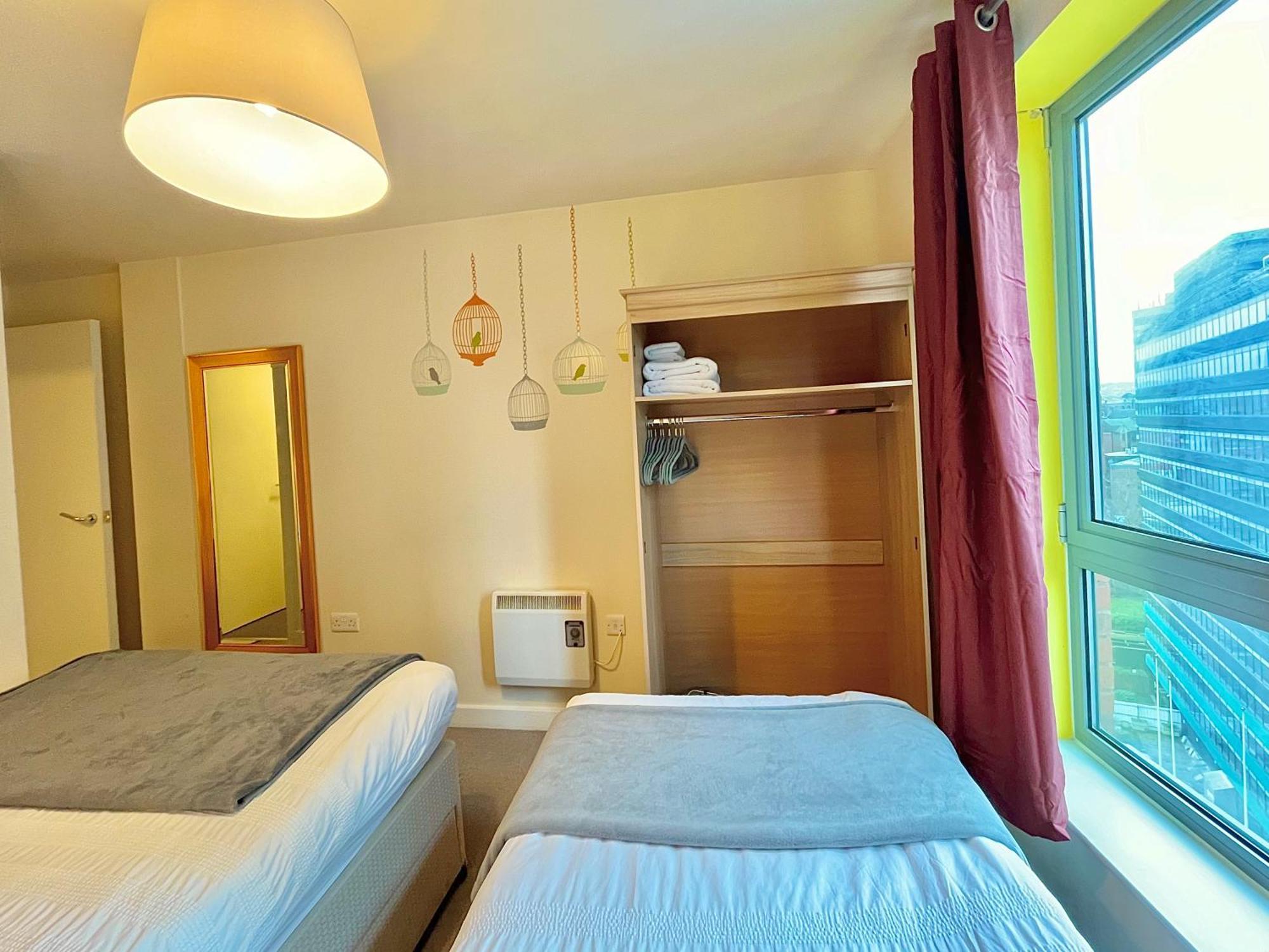 Skyview Apartment By Noknokstay - City Centre With Parking - Group, Family, Business Sheffield Esterno foto