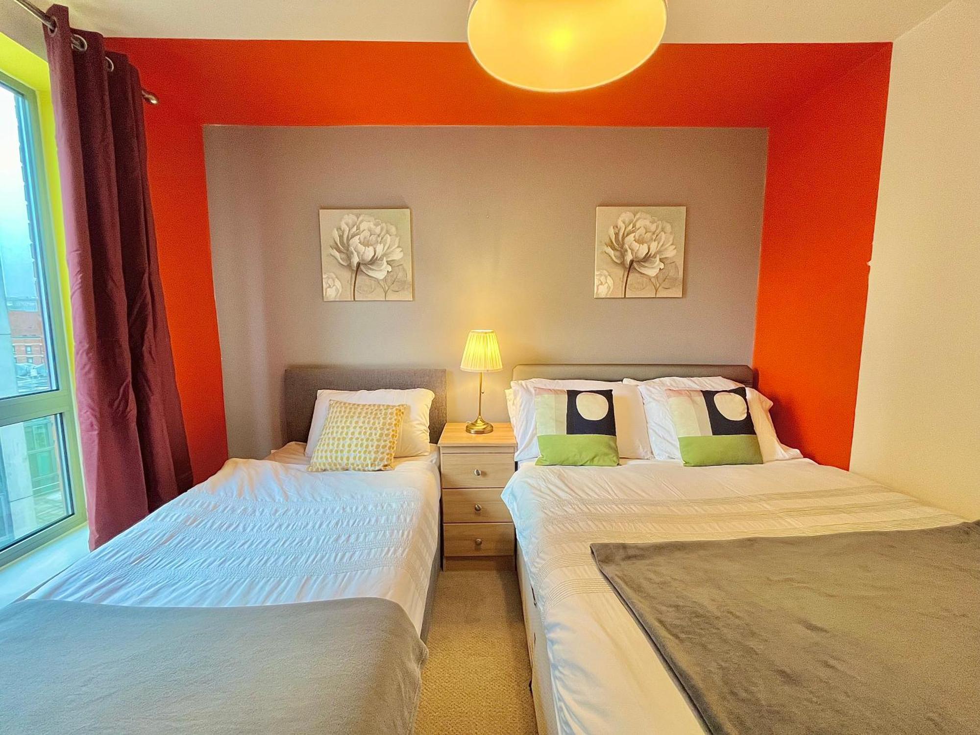 Skyview Apartment By Noknokstay - City Centre With Parking - Group, Family, Business Sheffield Esterno foto